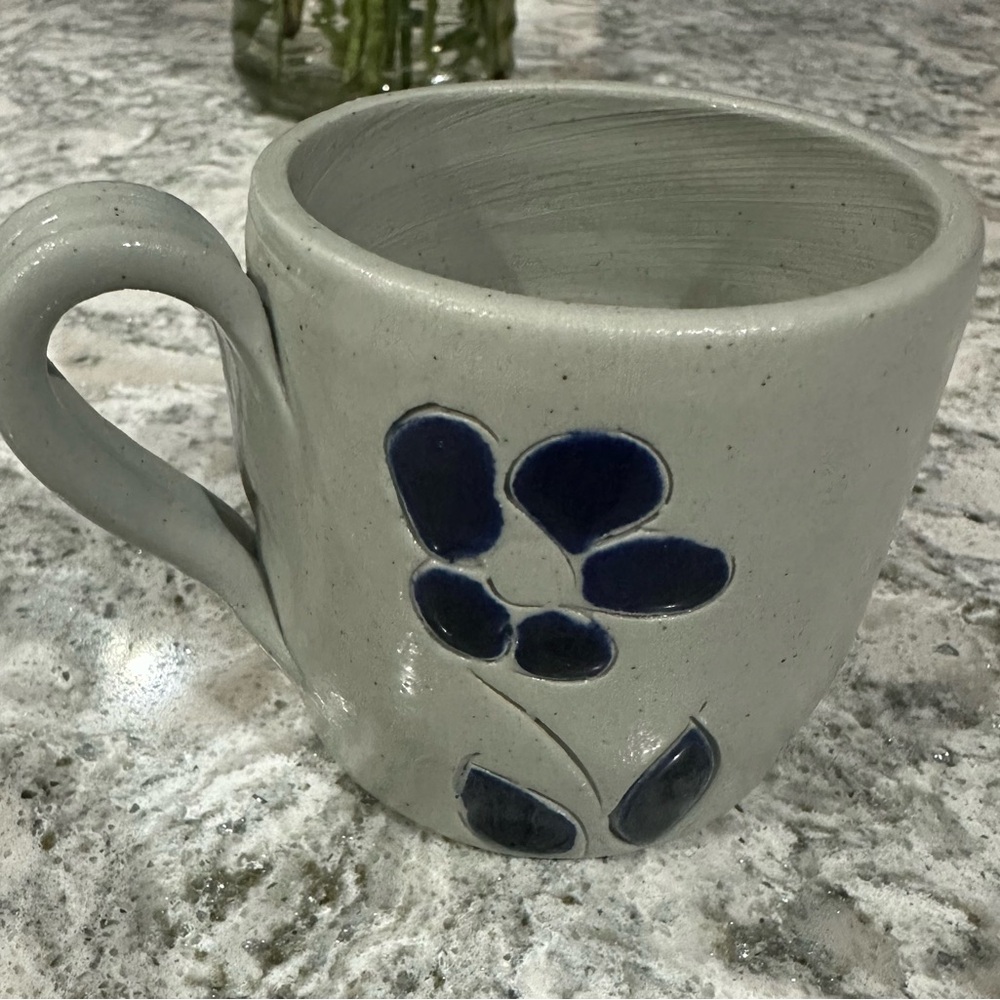 Vintage Williamsburg Pottery Mug